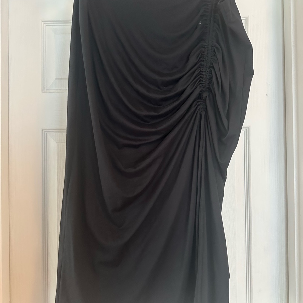 Elegant Black Ruched Skirt
